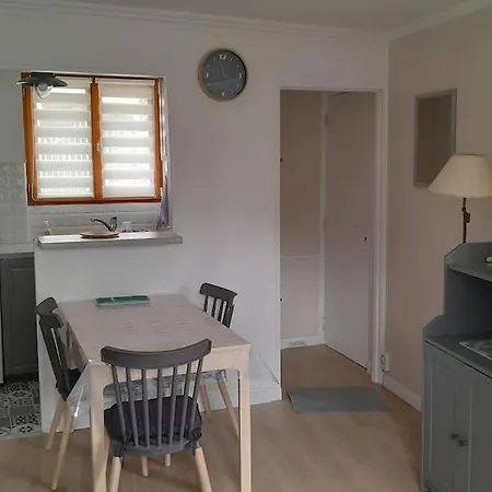 Apartament Sejour Confortable Et Tranquille Vers Versailles *